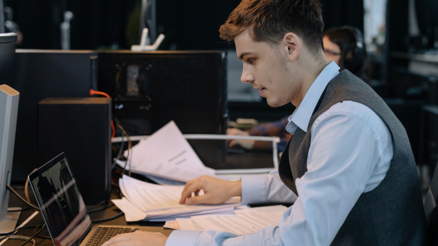 Administrative Assistant Jobs in the UK: Complete Career Guide